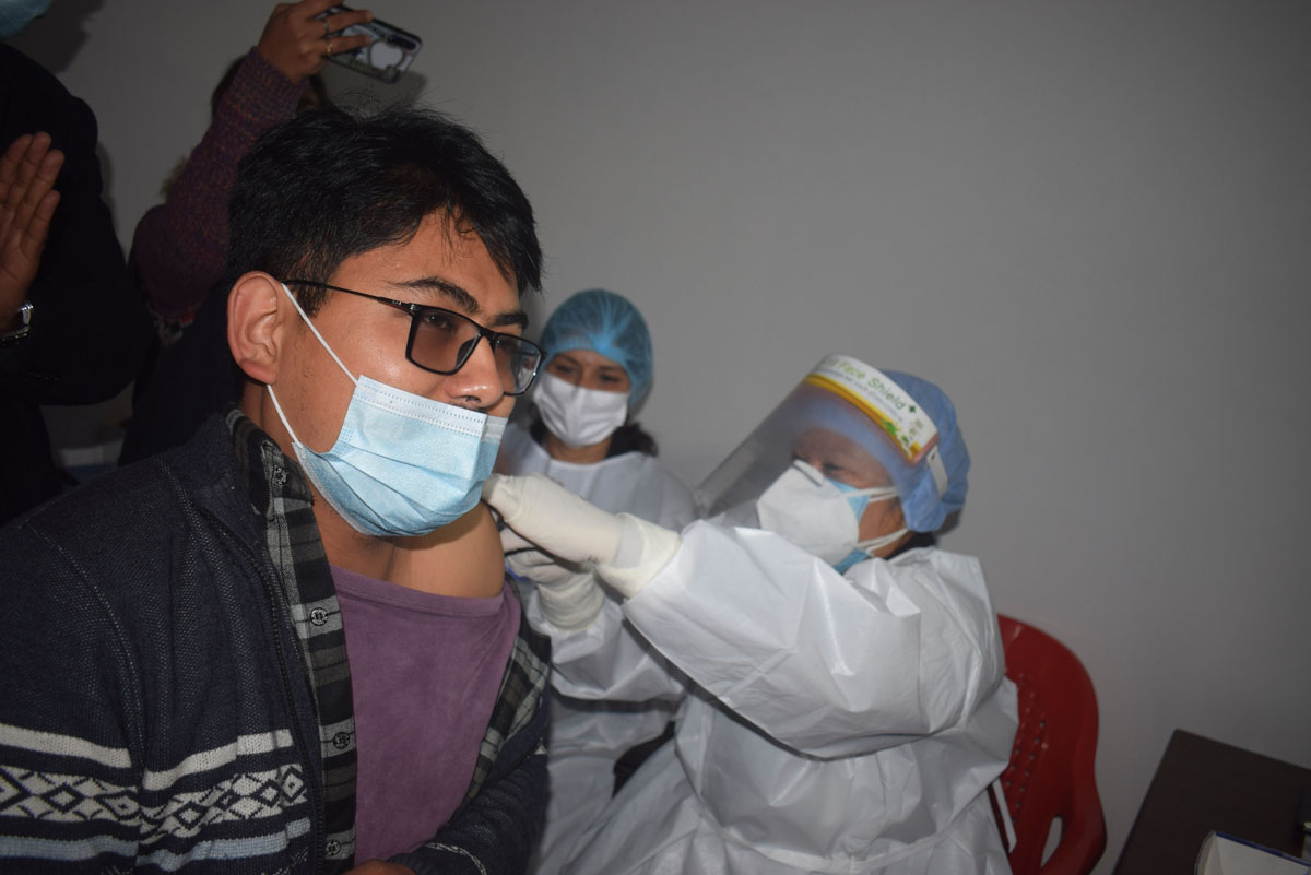 रुपन्देहीमा पहिलो चरणका दुई तिहाइले लगाए कोरोना विरुद्धको खोप